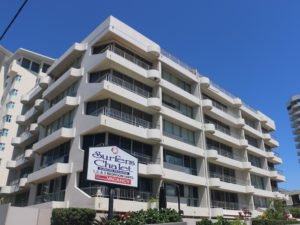 chalet_Outside Surfers Paradise Accommodation Near Beach & Tram